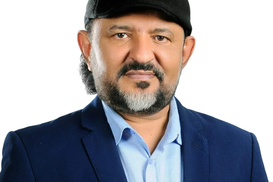الفنان-التشكيلي-زكي-يافعي-930×620