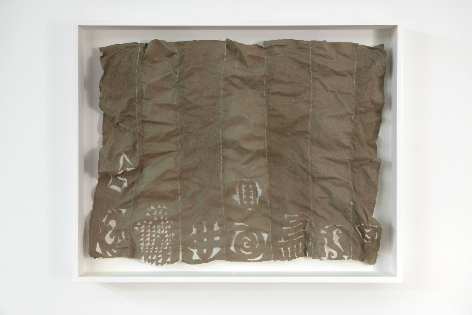 EA12.021_Learned_Papers_Edition_HR-1600-xxx_q85