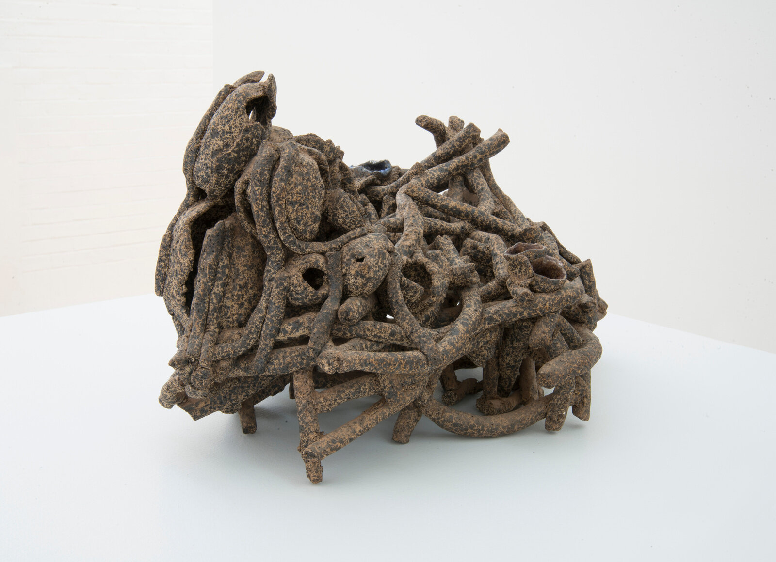 EA79.003_Imbroglio_installed_2015_El_Anatsui_FiveDecades_TheSchool_HR-1600-xxx_q85