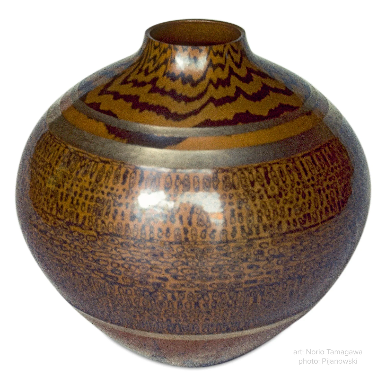 Raised-Vessel-in-Copper-and-Kuromido-Mokume-by-Norio-Tamagawa