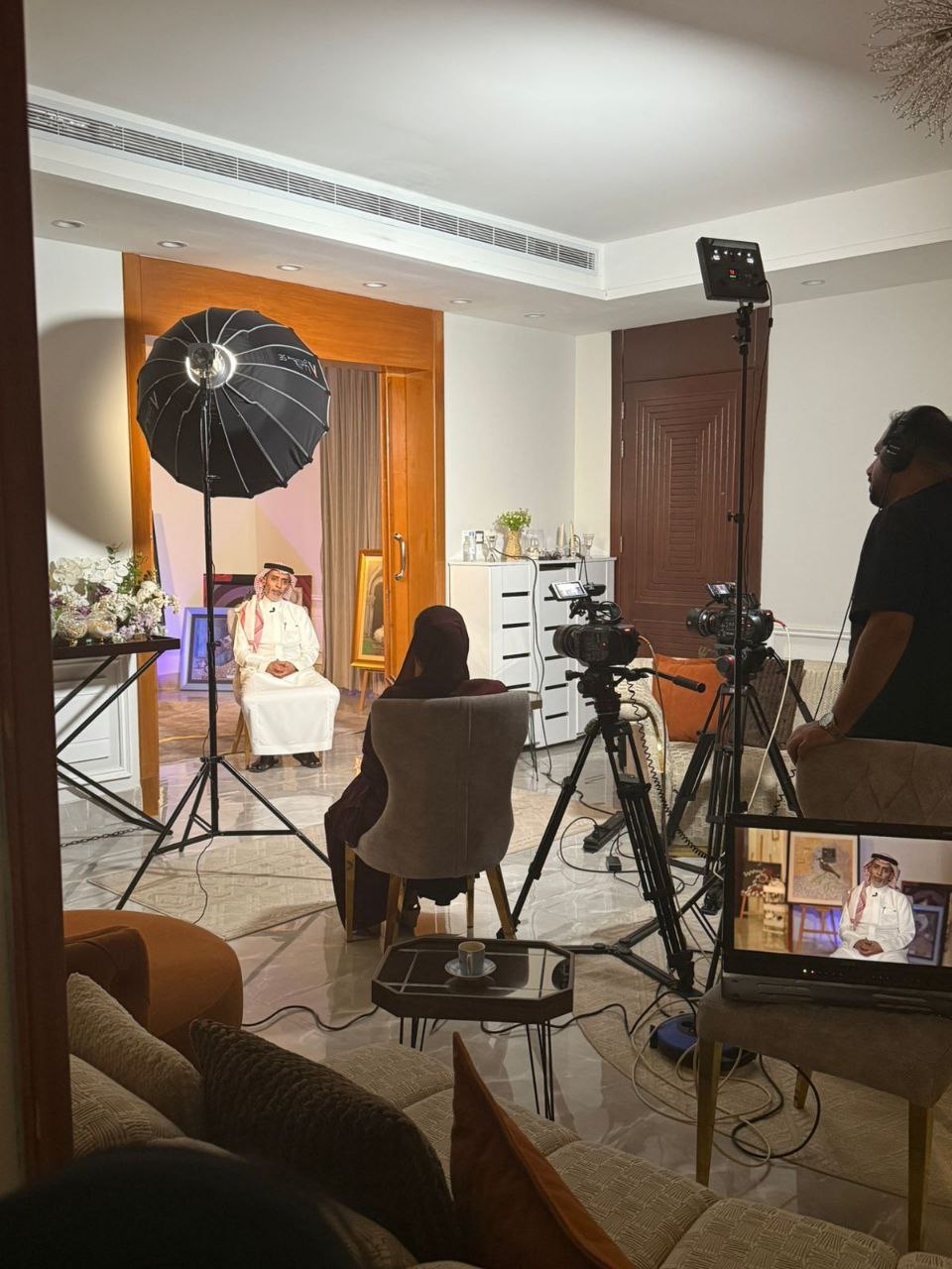 لقاء برنامج ريشة مع الفنان أحمد معوض